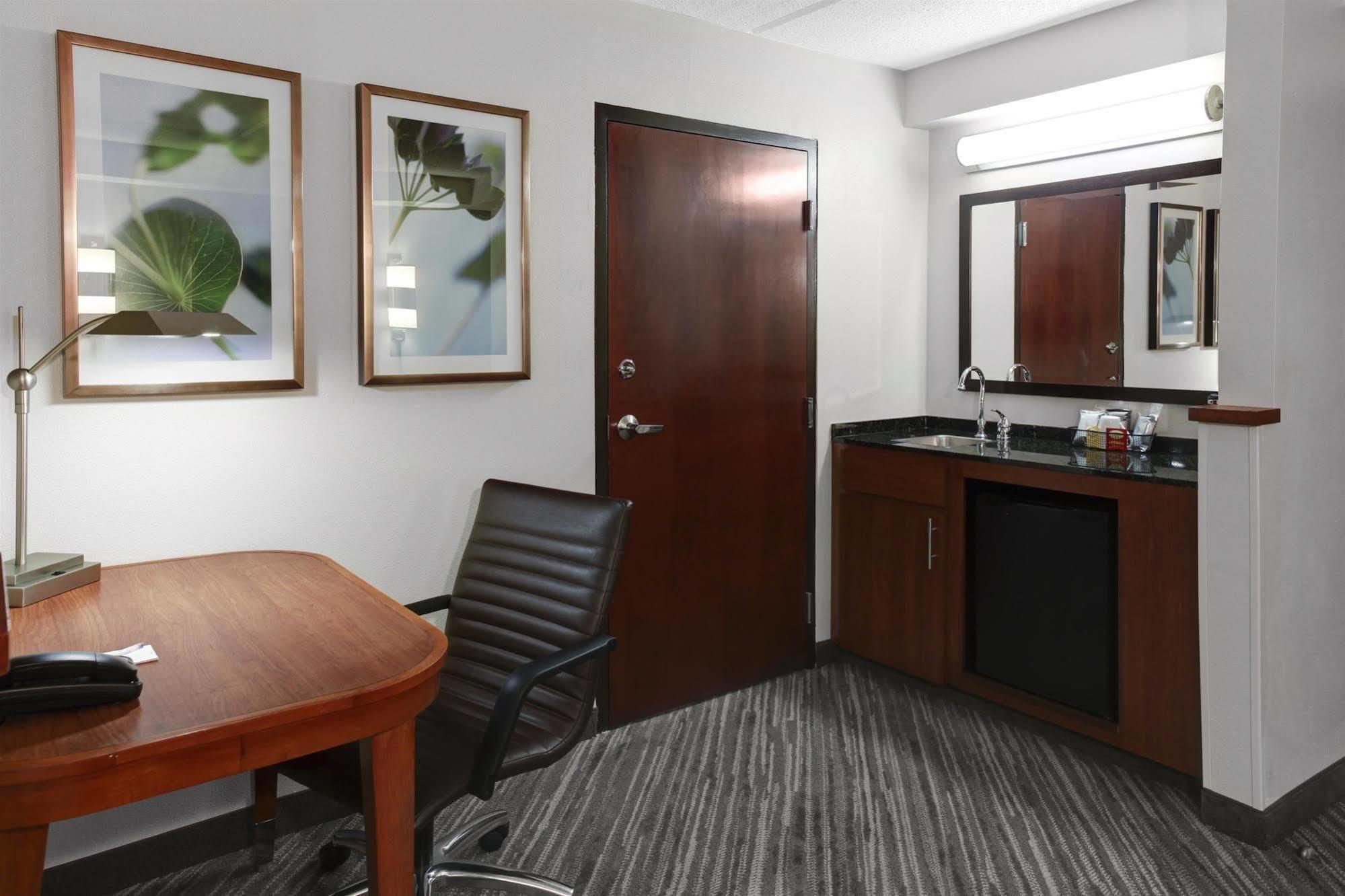 Hyatt Place Charlotte Airport Tyvola Road Exteriör bild